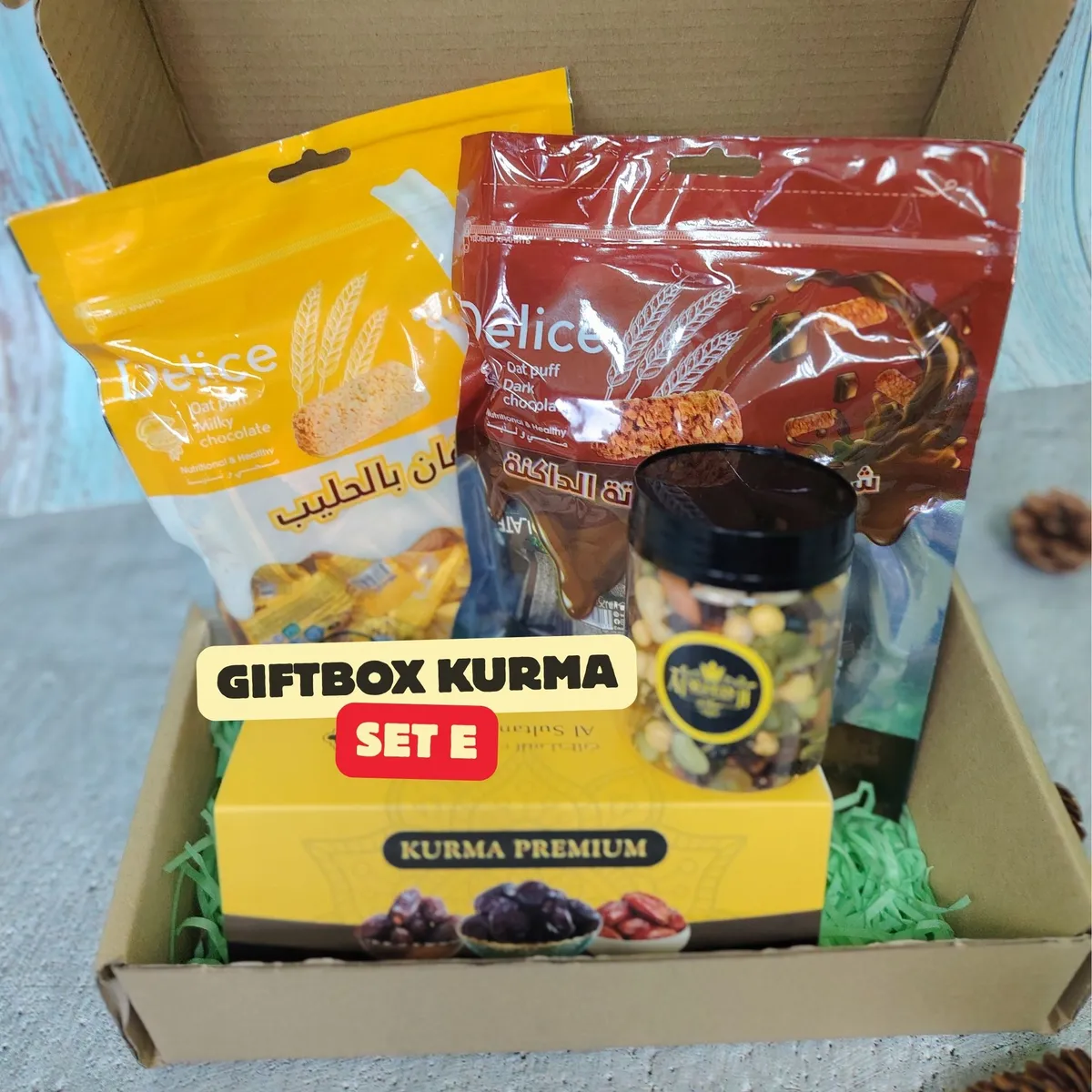 Sunnah Gift Box Set E – Ajwa Jumbo Dates, Chocolate & Nuts
