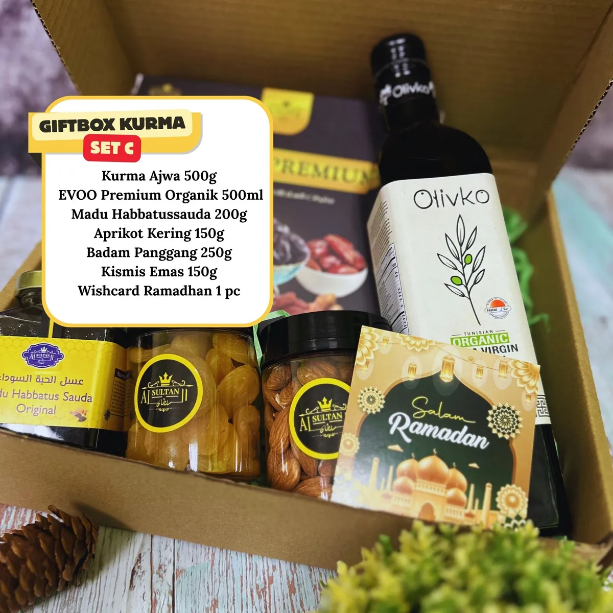 Giftbox Sunnah Set C dengan kurma Ajwa, Medjool, madu dan minyak zaitun