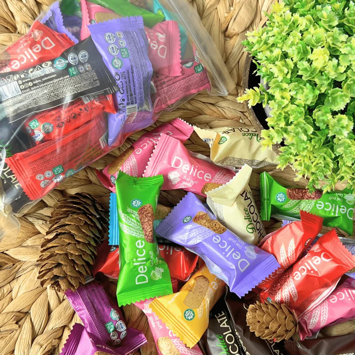 Mini bar Delice dibalut satu per satu dalam pelbagai warna